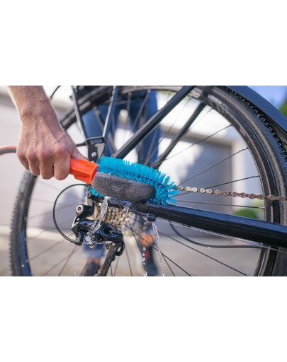 GARDENA Cleansystem brosse pour nettoyer les vélos, les remorques et les poussettes
